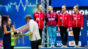 final6 f podio sfe08046 copia simone ferraro ph copia